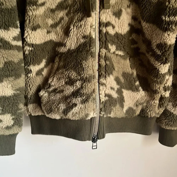 ATM ANTHONY THOMAS MELILLO Camo-print Sherpa Shearling Zip-front Jacket - Picture 6 of 16